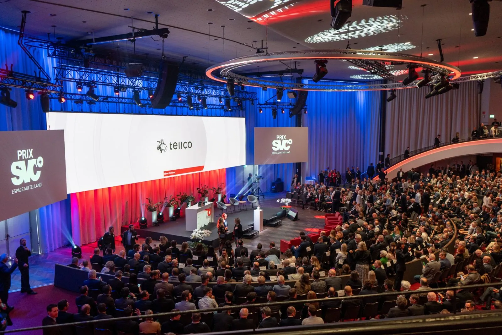 Tellco auf der Bühne am Prix SVC Espace Mittelland